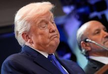 Trump oficializa arancel global del 10% tras ‘revés’ de la Corte; productos del T-MEC están exentos