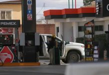 Sheinbaum promete bajar más el precio del diésel en acuerdo con gasolineros: ‘Podría estar en 35 pesos’