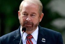 Johnson amaga con campaña contra presuntos ‘narcofuncionarios’ mexicanos: ‘Los Angeles Times’ en colaboración con El Puente News