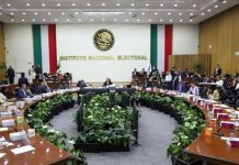 ‘Voy a hacer lo que tenga que hacer’: Multan a PAZ por entregar despensas para convertirse en partido