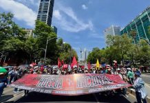 CNTE inicia su huelga nacional con mega marcha: “Zócalo no es de la FIFA, es del pueblo”