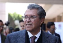 Ricardo Monreal propone que legisladores que buscan reelección no dejen su curul para campaña