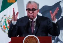 Morena se deslinda de la decisión de Rocha Moya de regresar a gobernar Sinaloa