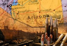 Red de tráfico de armas en Arizona abastecía a compradores en México; EU acusa a 22 personas