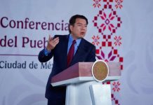 SEP anuncia acuerdo para restringir celulares en escuelas a partir de octubre